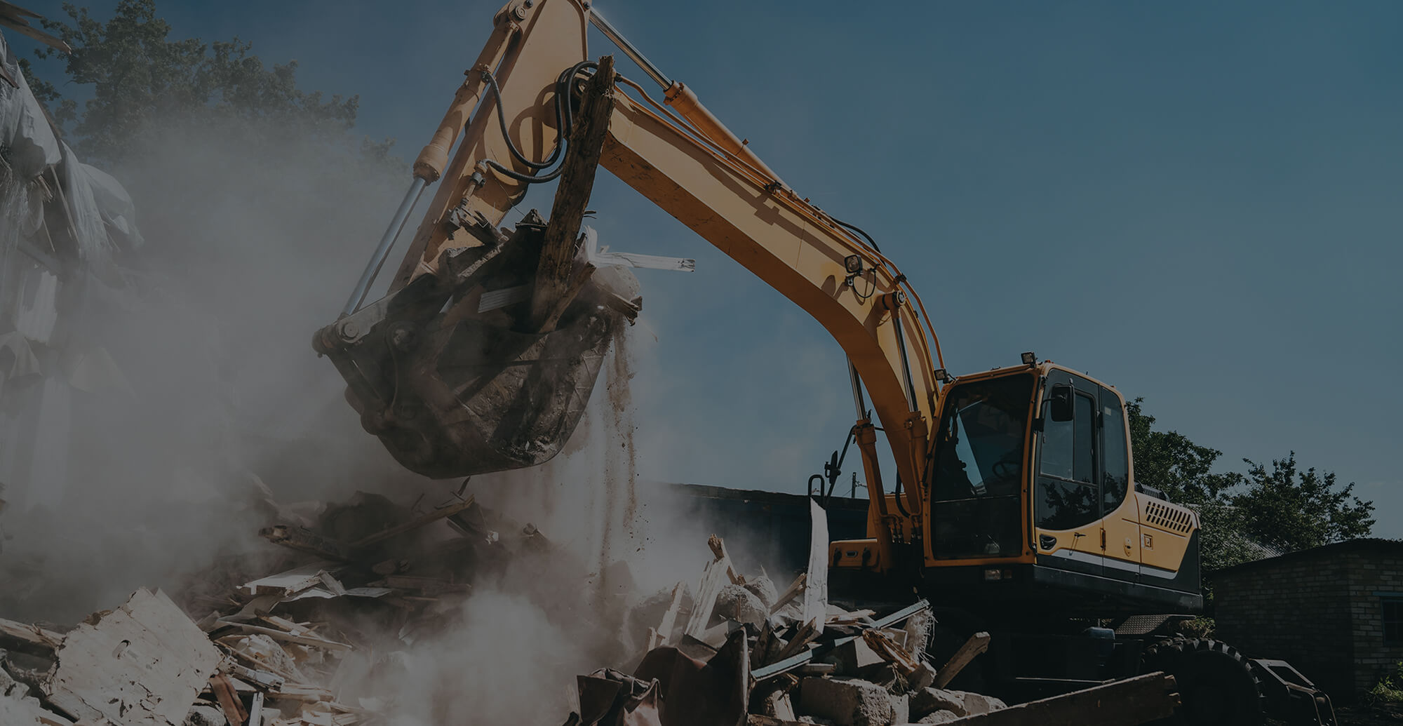 大胆かつ繊細に。創るために壊す、その誇り。 札幌の未来を支える株式会社Be-NEXTで、本気の解体に挑戦しませんか。